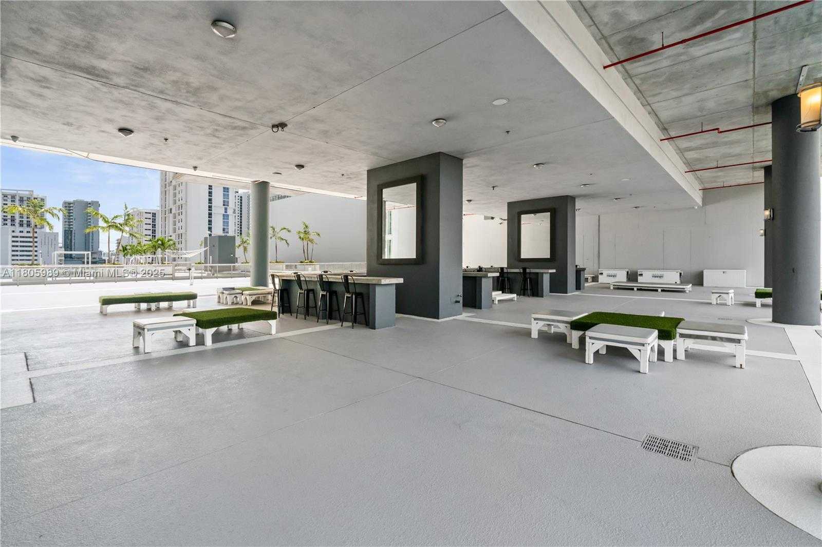 Small Image of 690 SOUTH WEST 1ST CT #2717, Miami Number 53