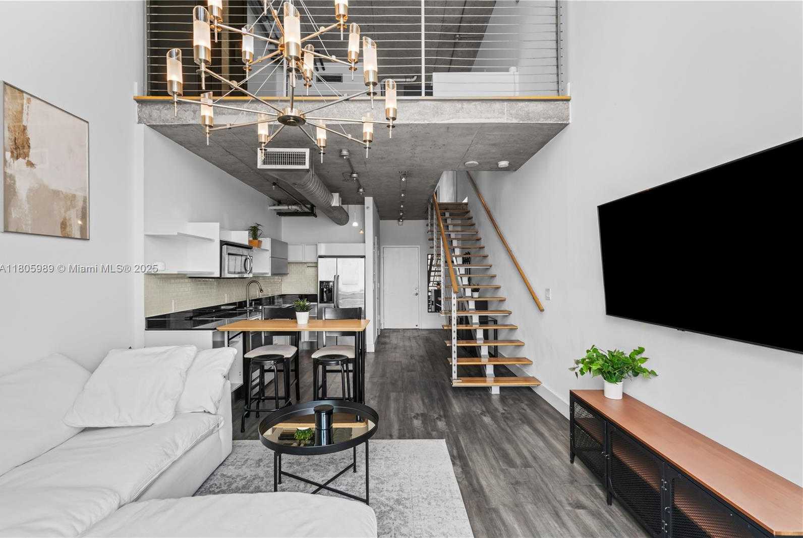 Small Image of 690 SOUTH WEST 1ST CT #2717, Miami Number 6