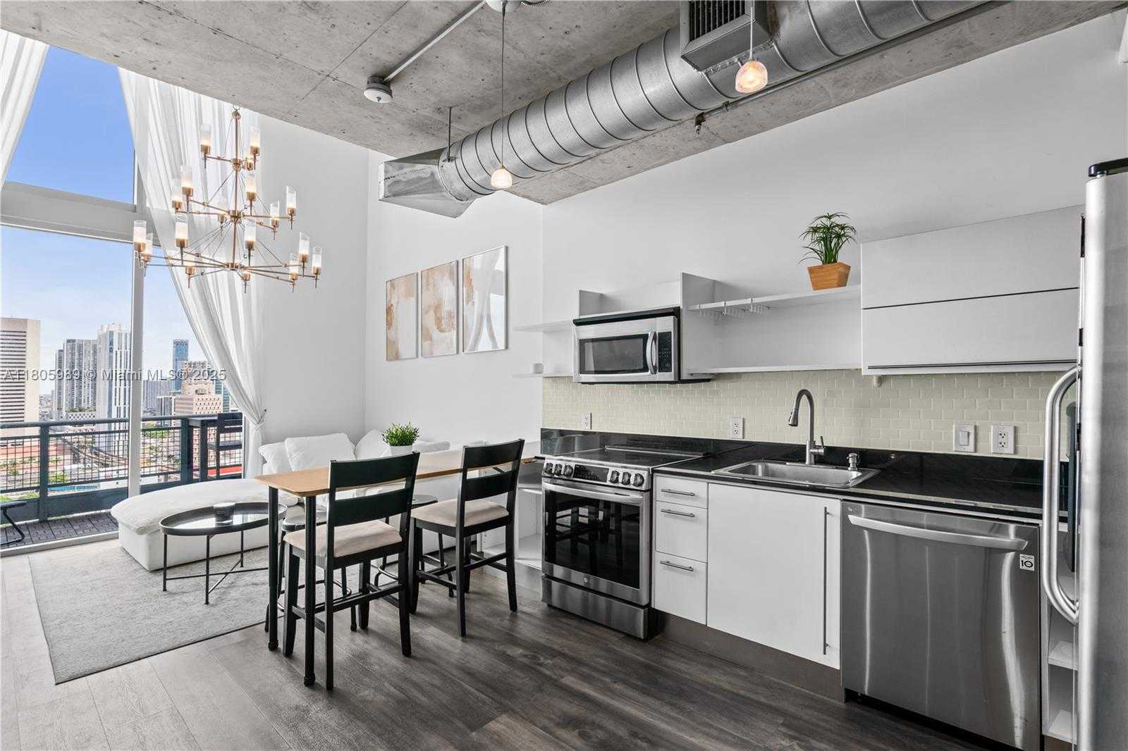 Small Image of 690 SOUTH WEST 1ST CT #2717, Miami Number 7