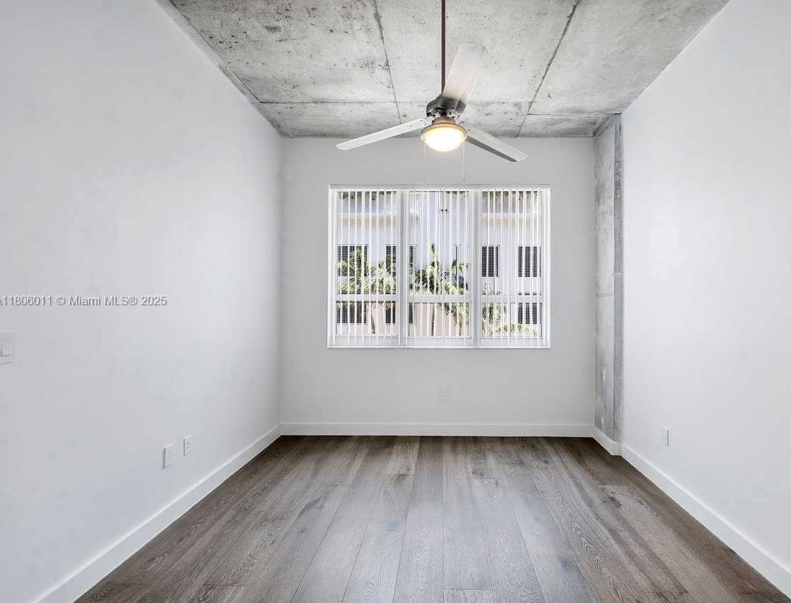 Small Image of 2001 BISCAYNE BLVD #2308, Miami Number 15