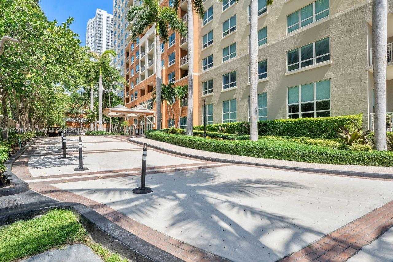 Small Image of 2001 BISCAYNE BLVD #2308, Miami Number 26