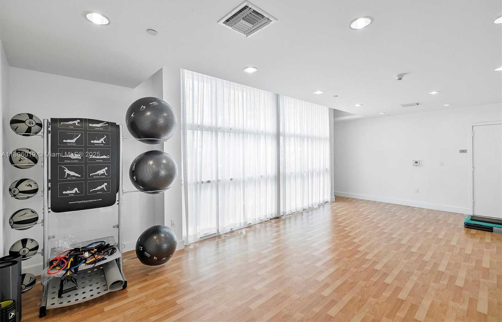 Small Image of 350 NORTH EAST 24TH ST #714, Miami Number 23