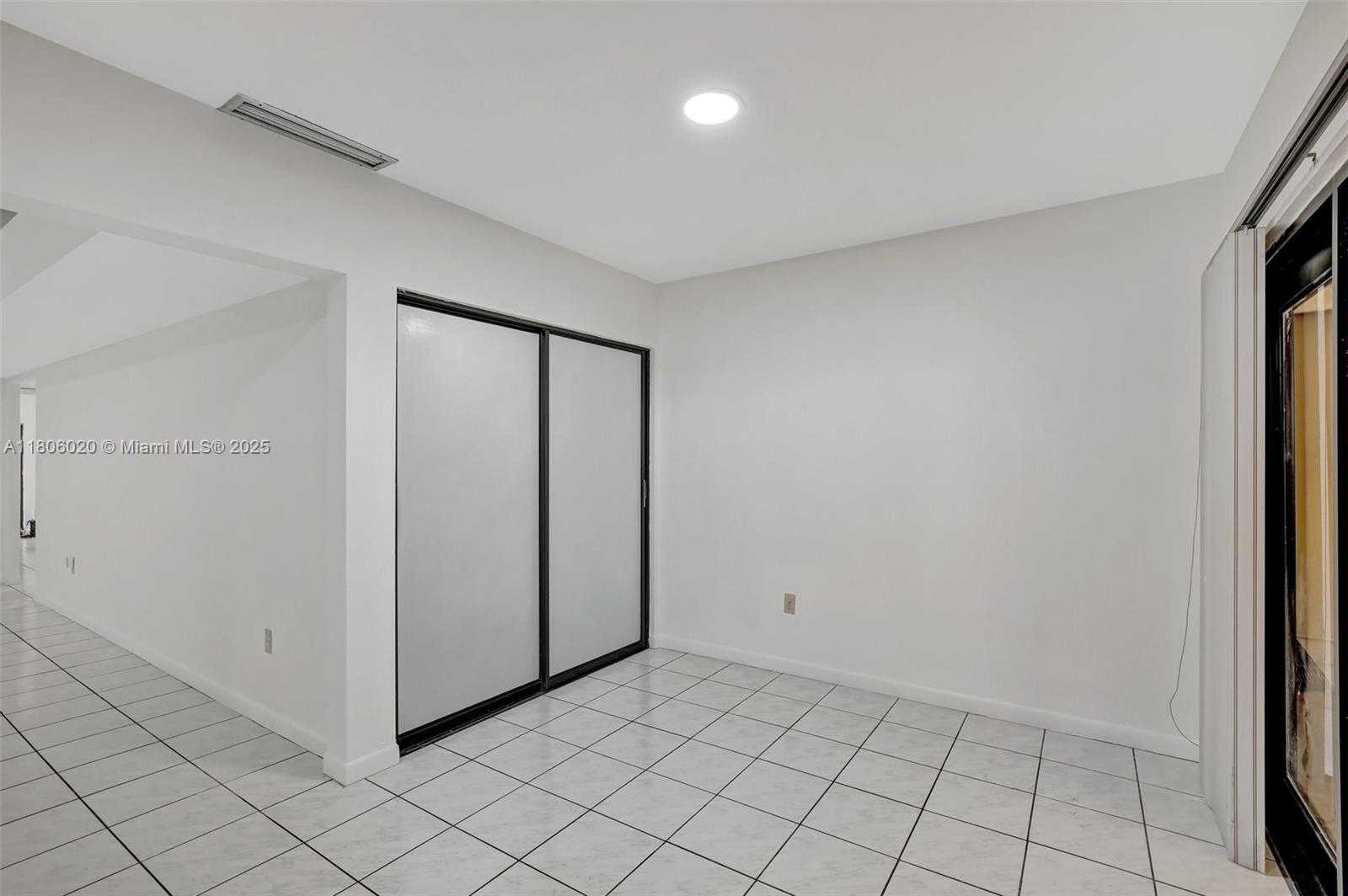 Small Image of 6703 KINGSMOOR WAY, Miami Lakes Number 15