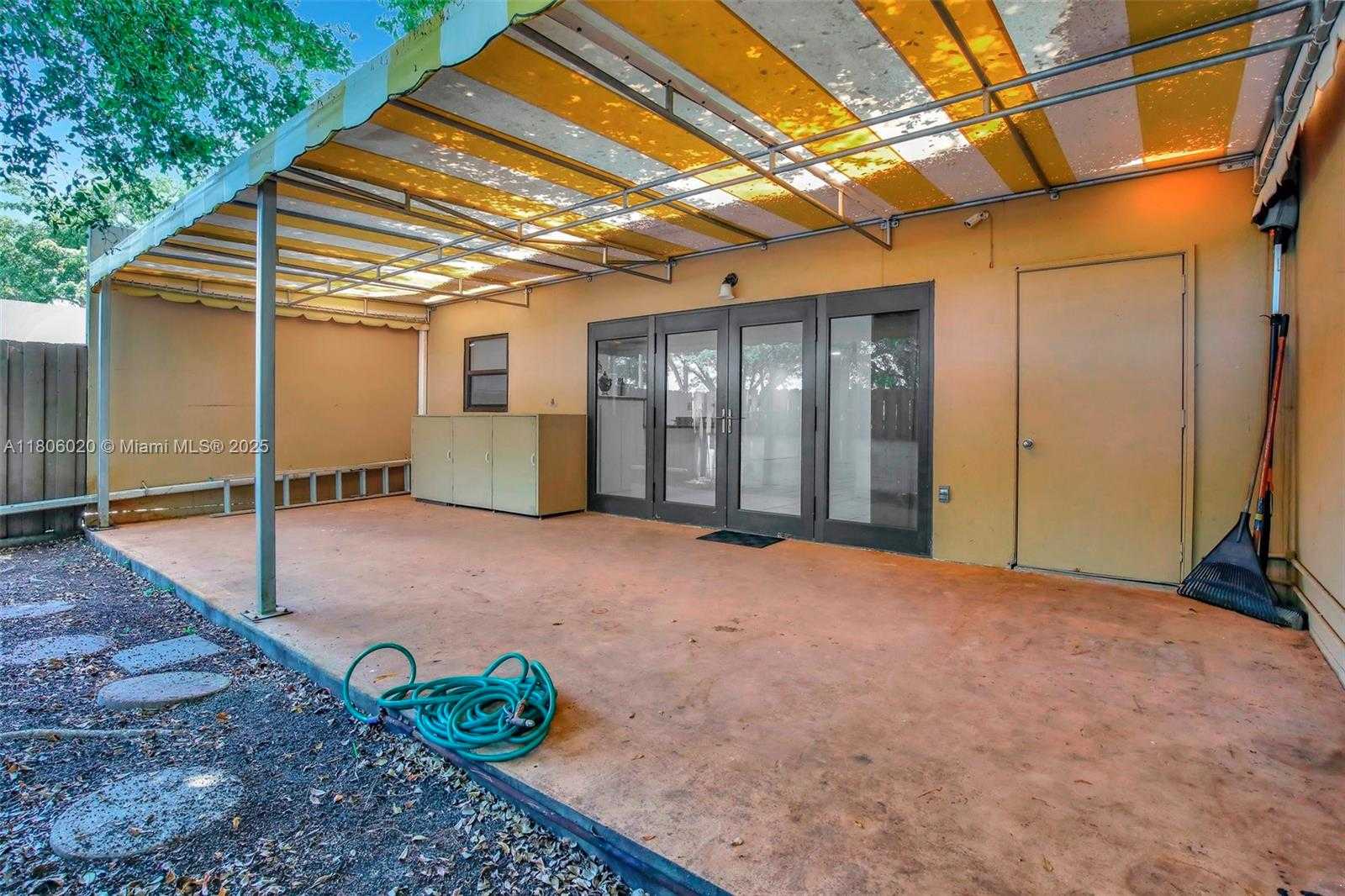 Small Image of 6703 KINGSMOOR WAY, Miami Lakes Number 31