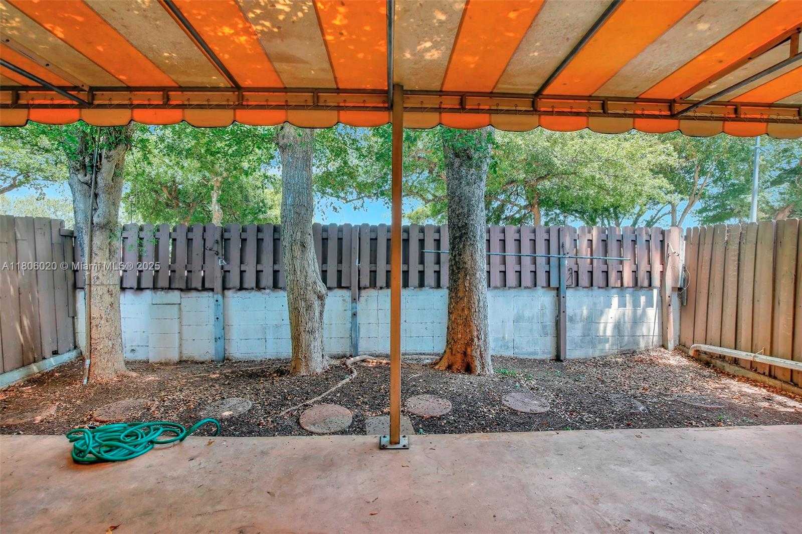Small Image of 6703 KINGSMOOR WAY, Miami Lakes Number 34