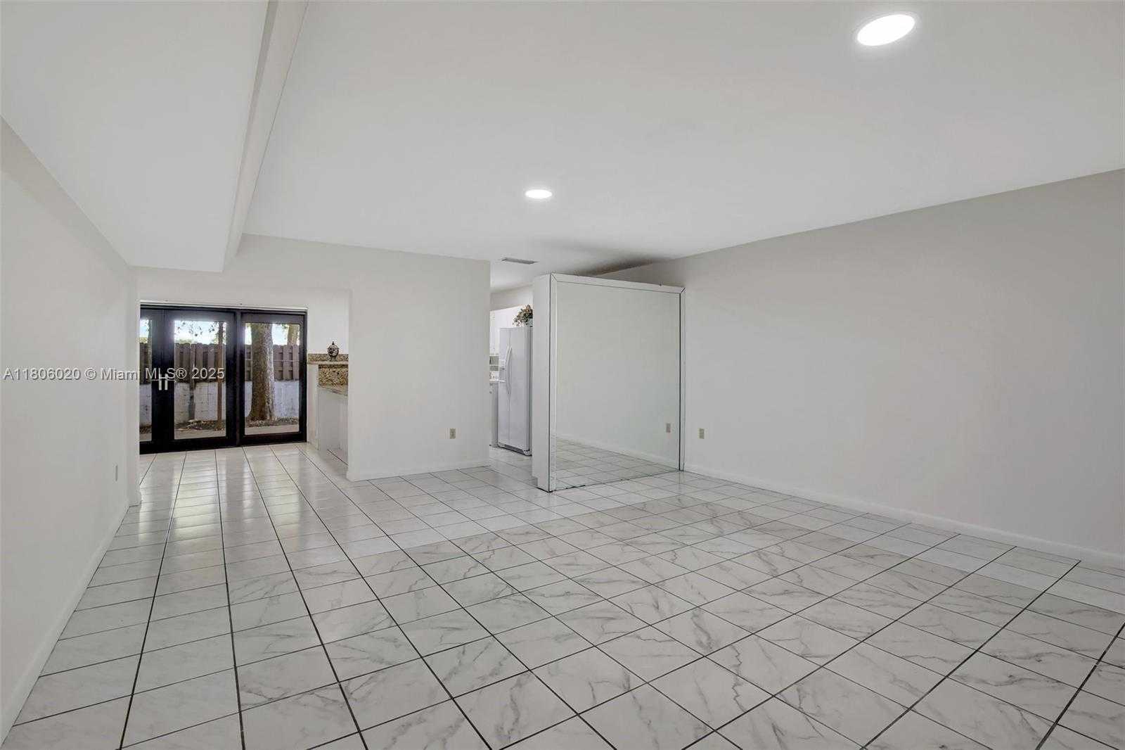 Small Image of 6703 KINGSMOOR WAY, Miami Lakes Number 6