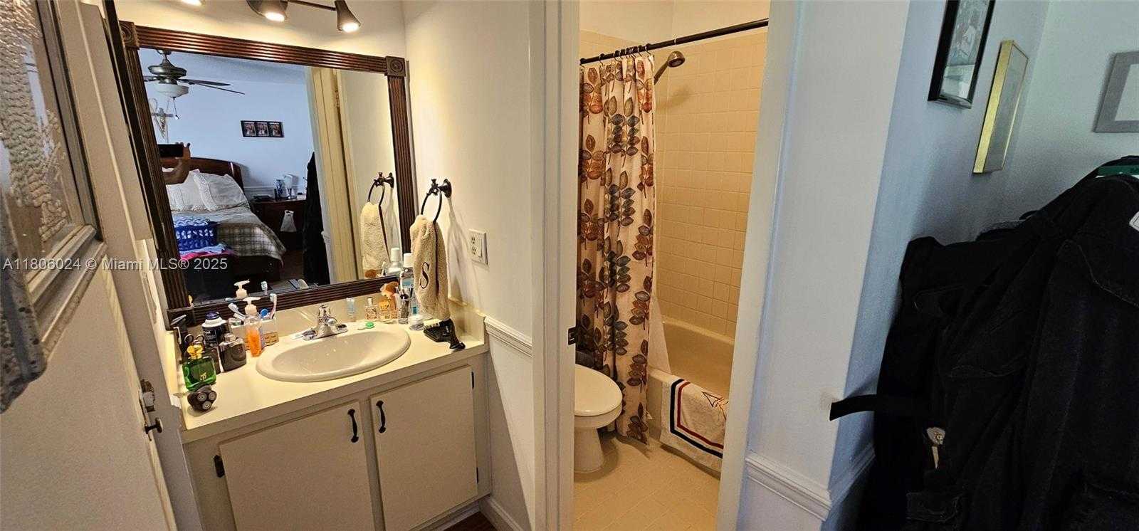 Small Image of 15545 SOUTH WEST 110TH TER, Miami Number 19