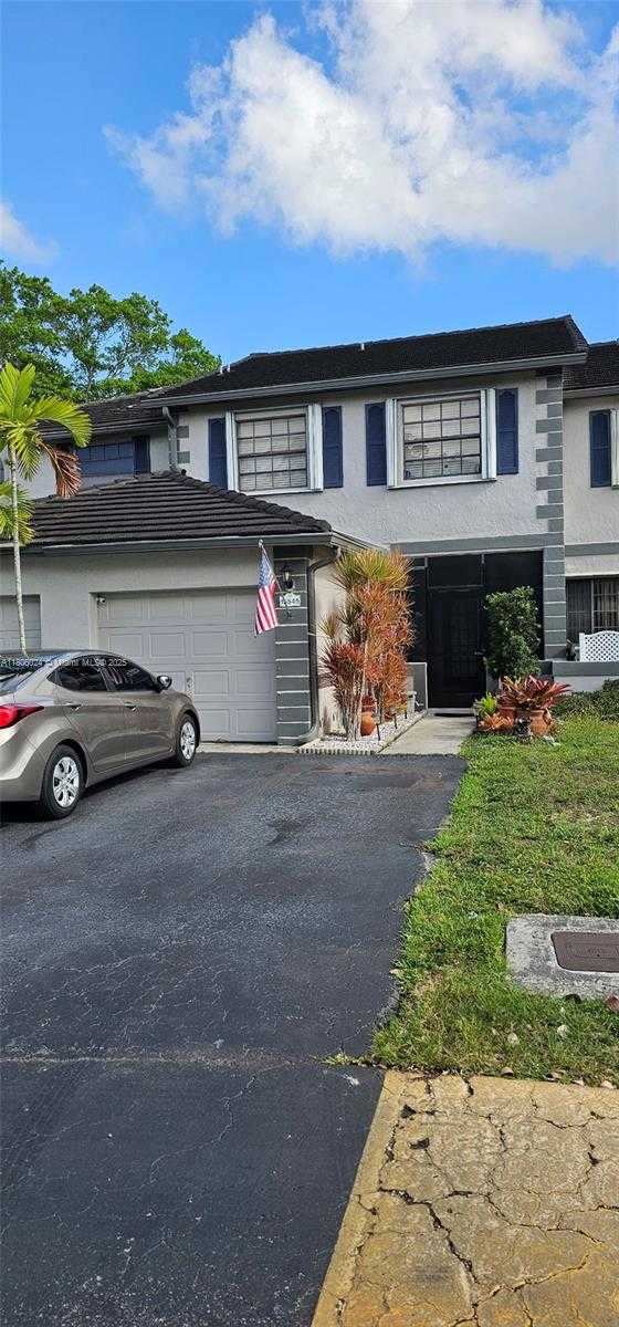 Small Image of 15545 SOUTH WEST 110TH TER, Miami Number 2