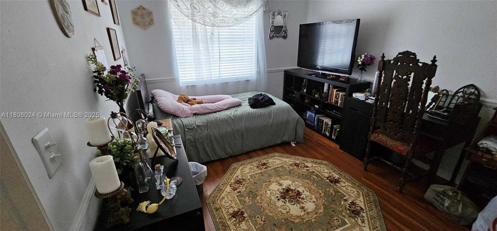 Small Image of 15545 SOUTH WEST 110TH TER, Miami Number 22