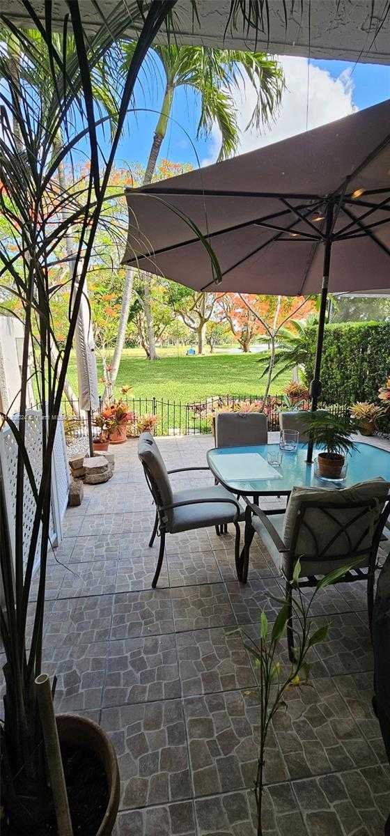 Small Image of 15545 SOUTH WEST 110TH TER, Miami Number 7