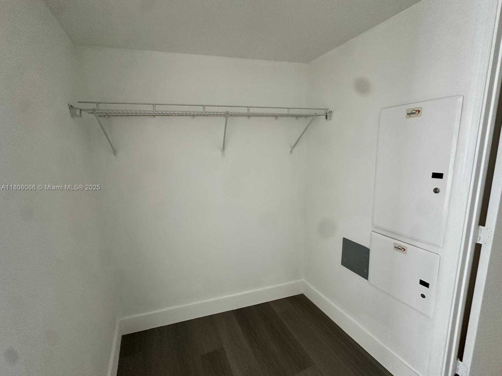 Small Image of 1750 NORTH BAYSHORE DR #2906, Miami Number 15