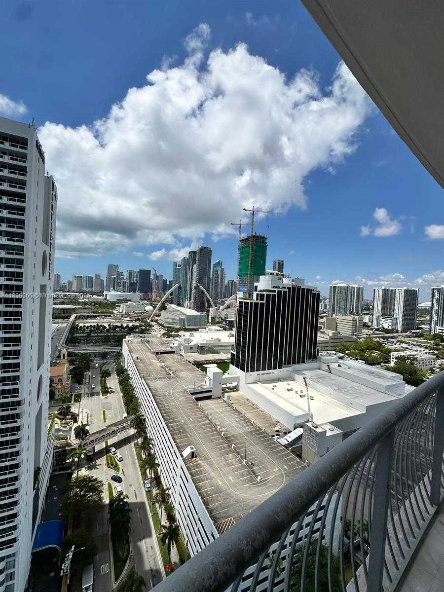 Small Image of 1750 NORTH BAYSHORE DR #2906, Miami Number 3