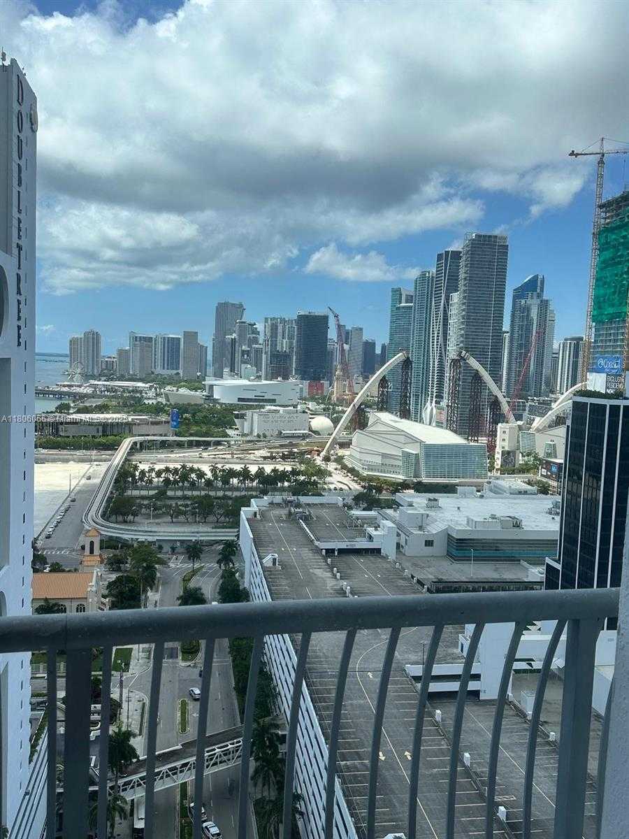 Small Image of 1750 NORTH BAYSHORE DR #2906, Miami Number 4