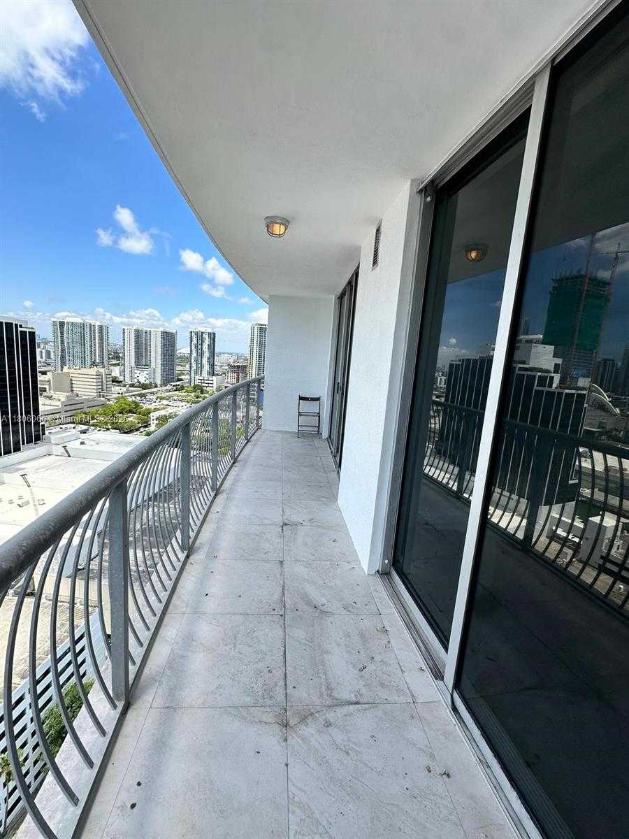 Small Image of 1750 NORTH BAYSHORE DR #2906, Miami Number 5