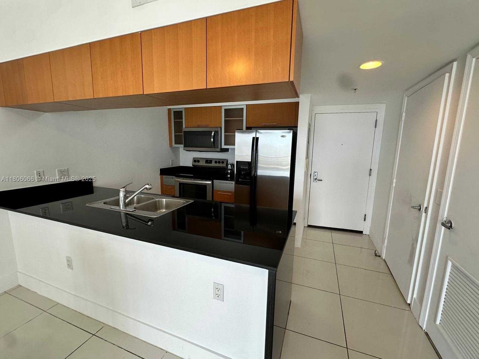 Small Image of 1750 NORTH BAYSHORE DR #2906, Miami Number 6