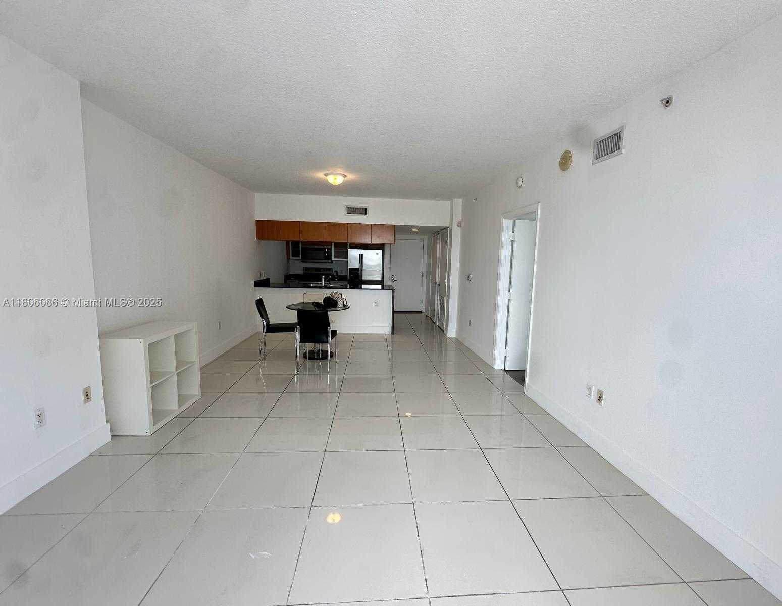 Small Image of 1750 NORTH BAYSHORE DR #2906, Miami Number 7