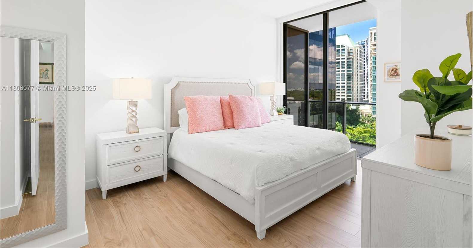 Small Image of 2678 TIGERTAIL AVE #713, Miami Number 18