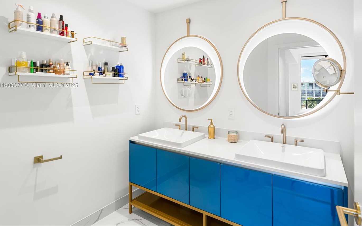 Small Image of 2678 TIGERTAIL AVE #713, Miami Number 22