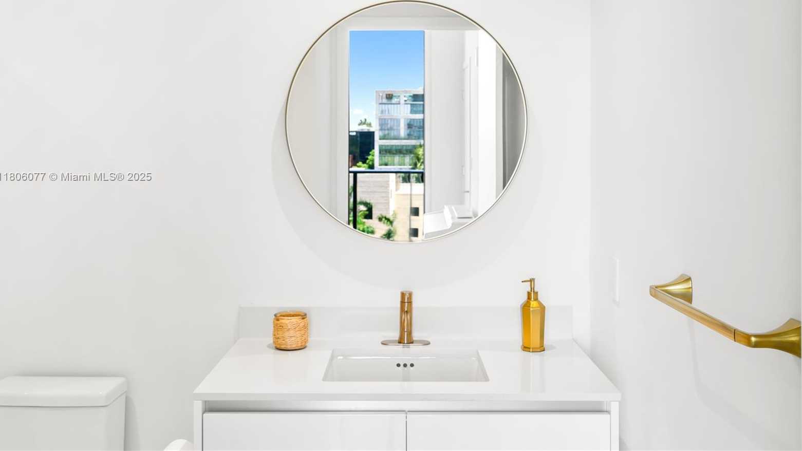 Small Image of 2678 TIGERTAIL AVE #713, Miami Number 28
