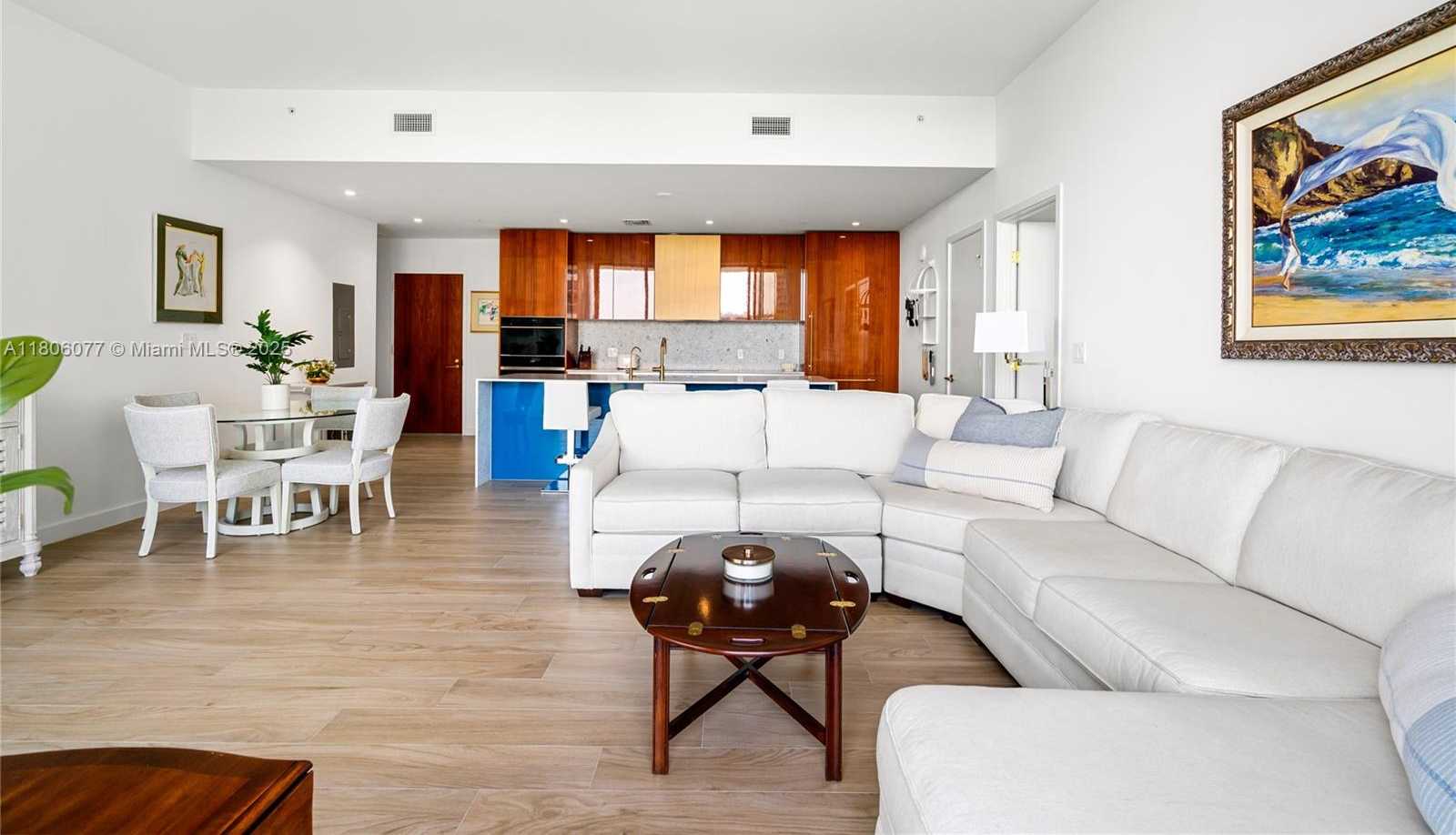 Small Image of 2678 TIGERTAIL AVE #713, Miami Number 5