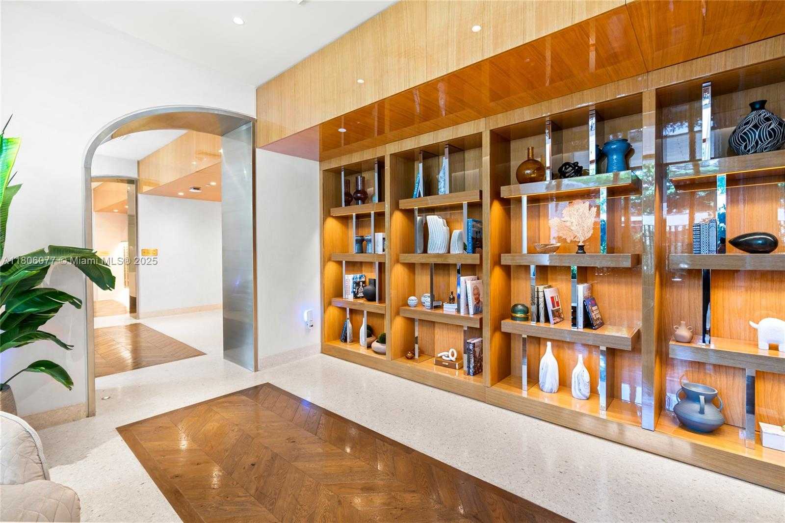 Small Image of 2678 TIGERTAIL AVE #713, Miami Number 50