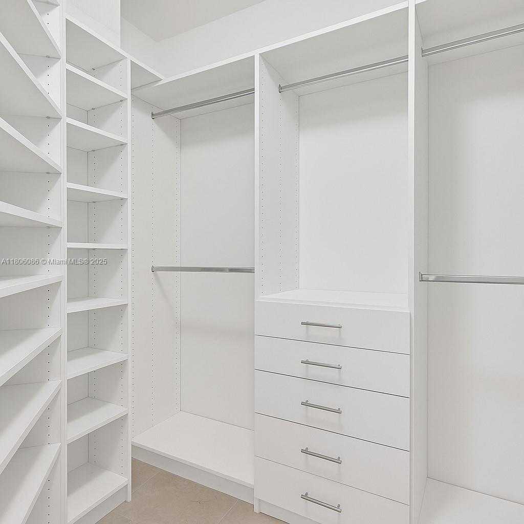 Small Image of 4779 COLLINS AVE #4006, Miami Beach Number 10