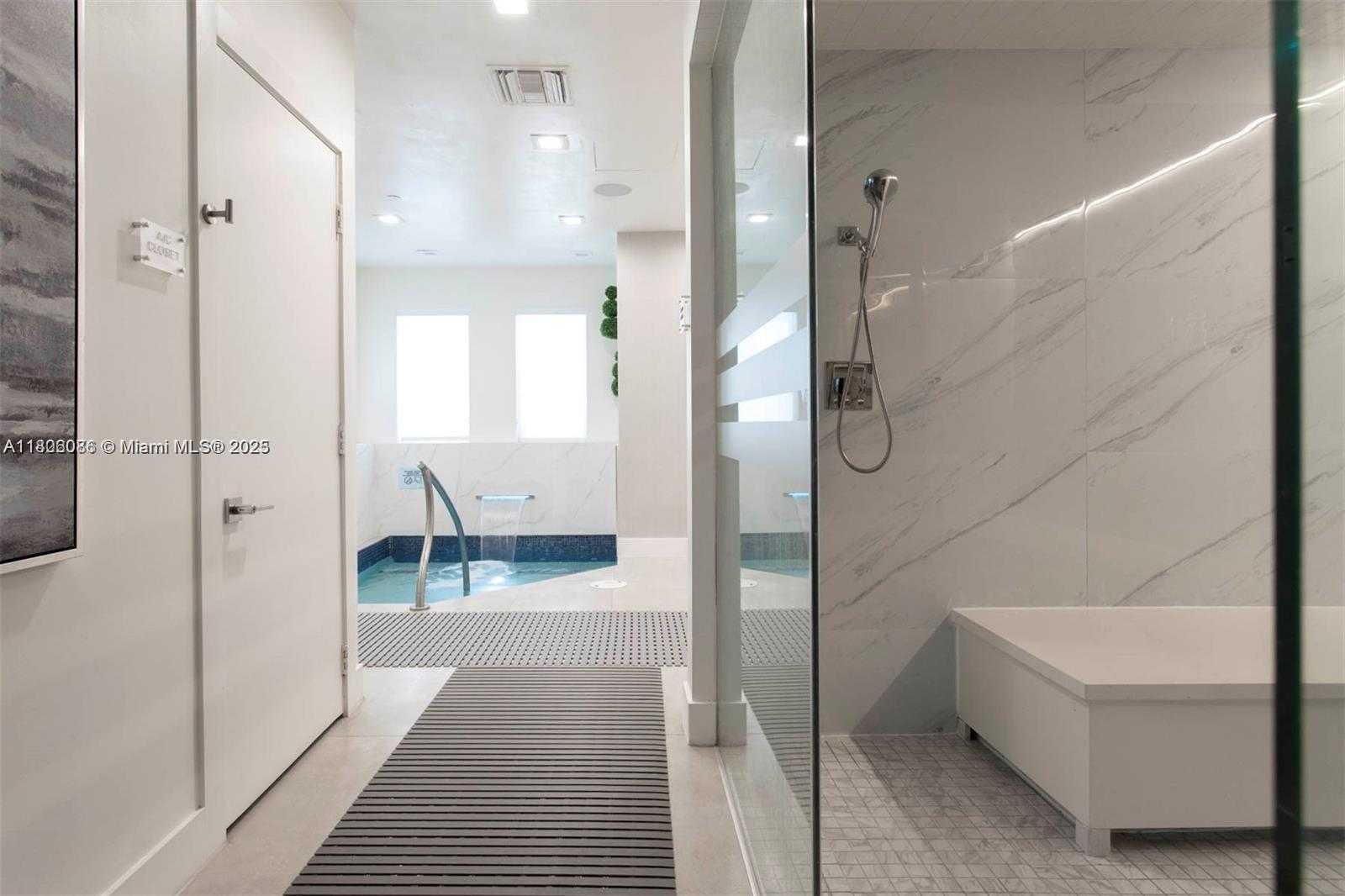 Small Image of 4779 COLLINS AVE #4006, Miami Beach Number 26