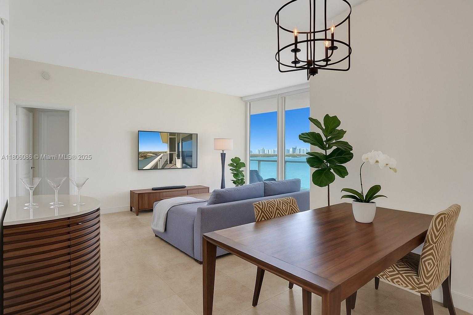 Small Image of 4779 COLLINS AVE #4006, Miami Beach Number 3