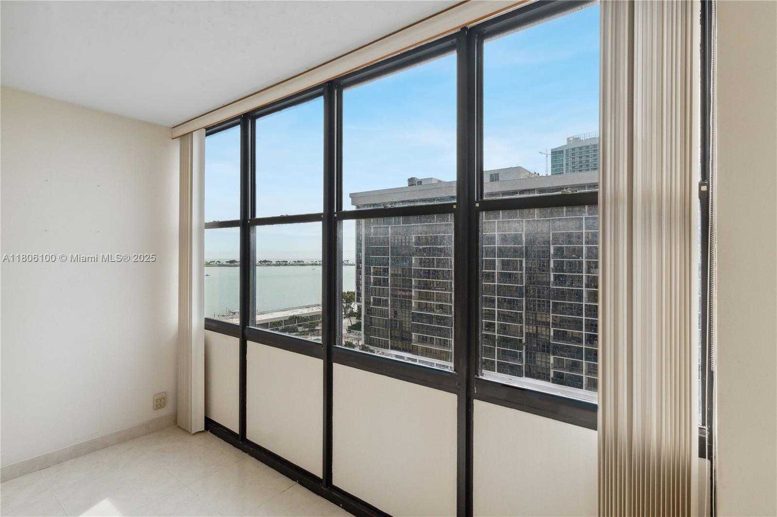 Small Image of 1901 BRICKELL AVE #B1408, Miami Number 12