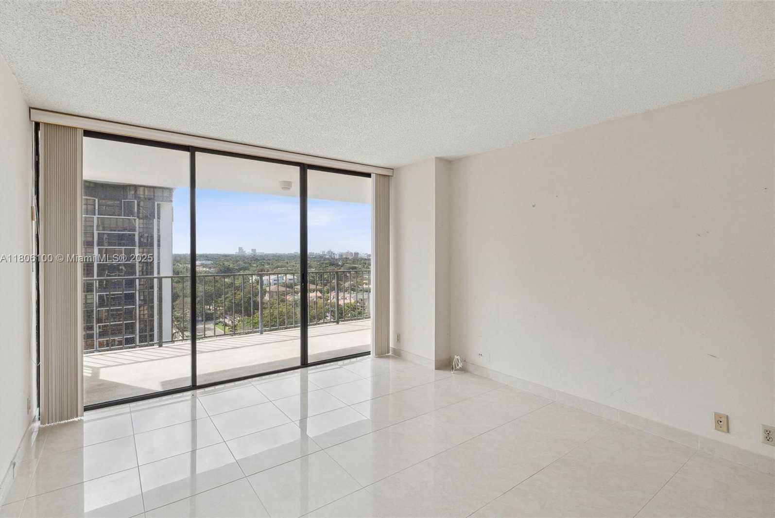 Small Image of 1901 BRICKELL AVE #B1408, Miami Number 17