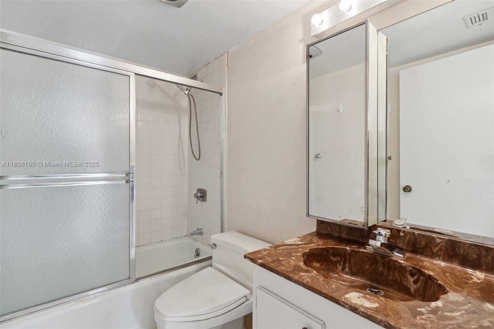 Small Image of 1901 BRICKELL AVE #B1408, Miami Number 19