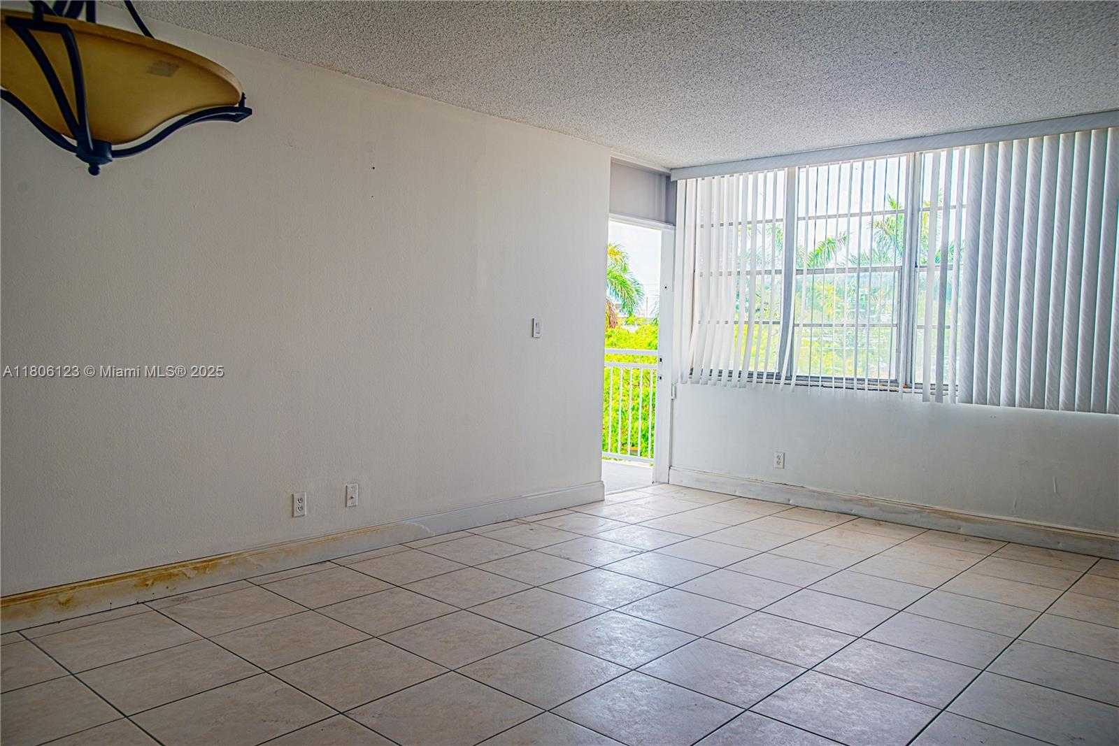 Small Image of 2025 NORTH EAST 164TH ST #301, North Miami Beach Number 12