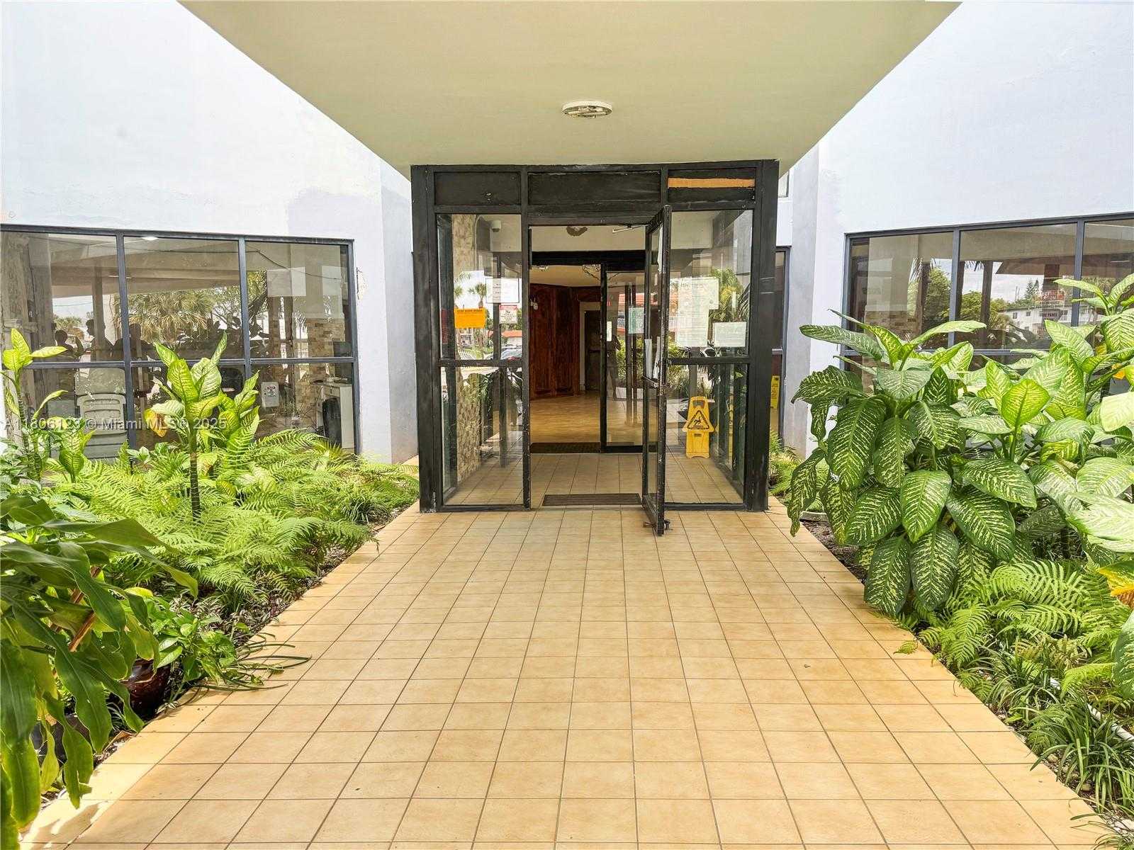 Small Image of 2025 NORTH EAST 164TH ST #301, North Miami Beach Number 4