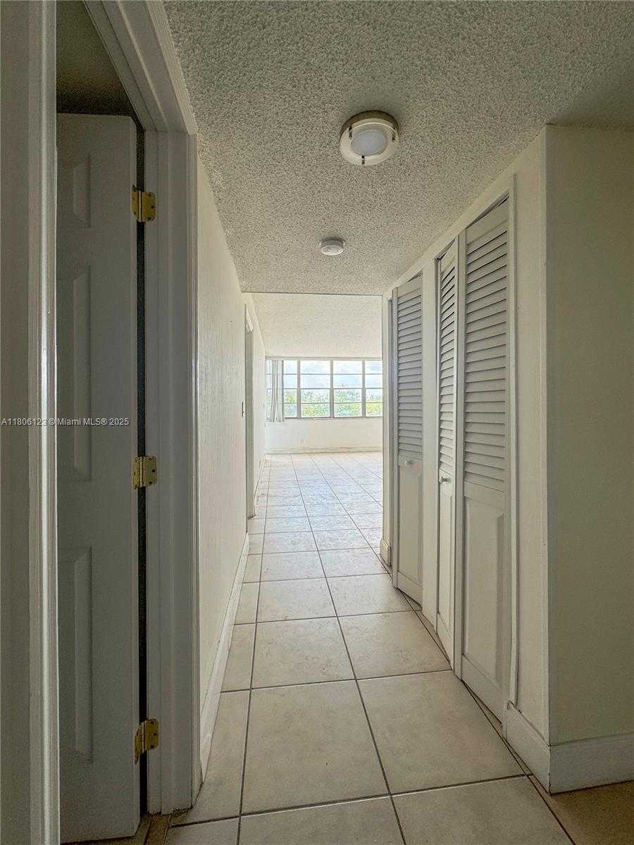 Small Image of 2025 NORTH EAST 164TH ST #301, North Miami Beach Number 5