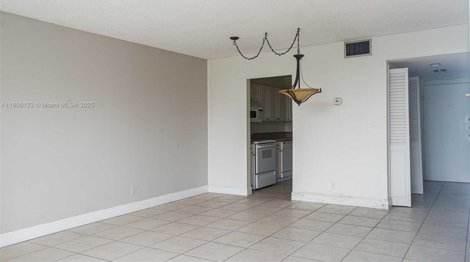 Small Image of 2025 NORTH EAST 164TH ST #301, North Miami Beach Number 7