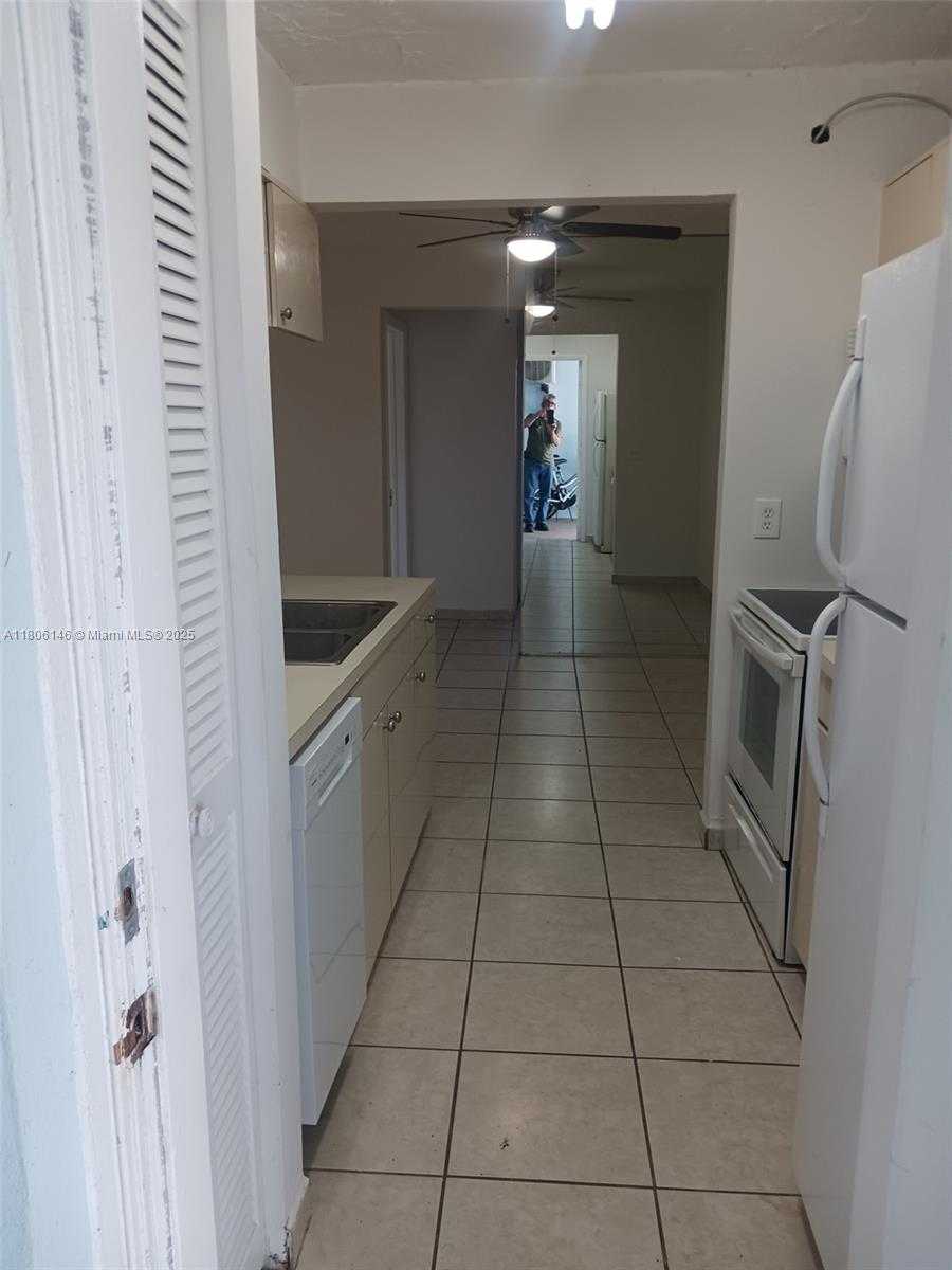 Small Image of 2700 NORTH EAST 135TH ST #30, North Miami Number 2