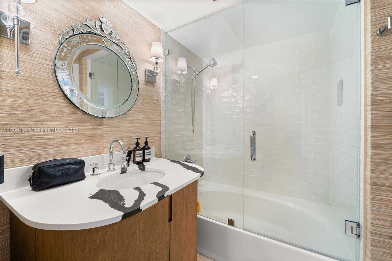 Small Image of 1330 WEST AVE #810, Miami Beach Number 14