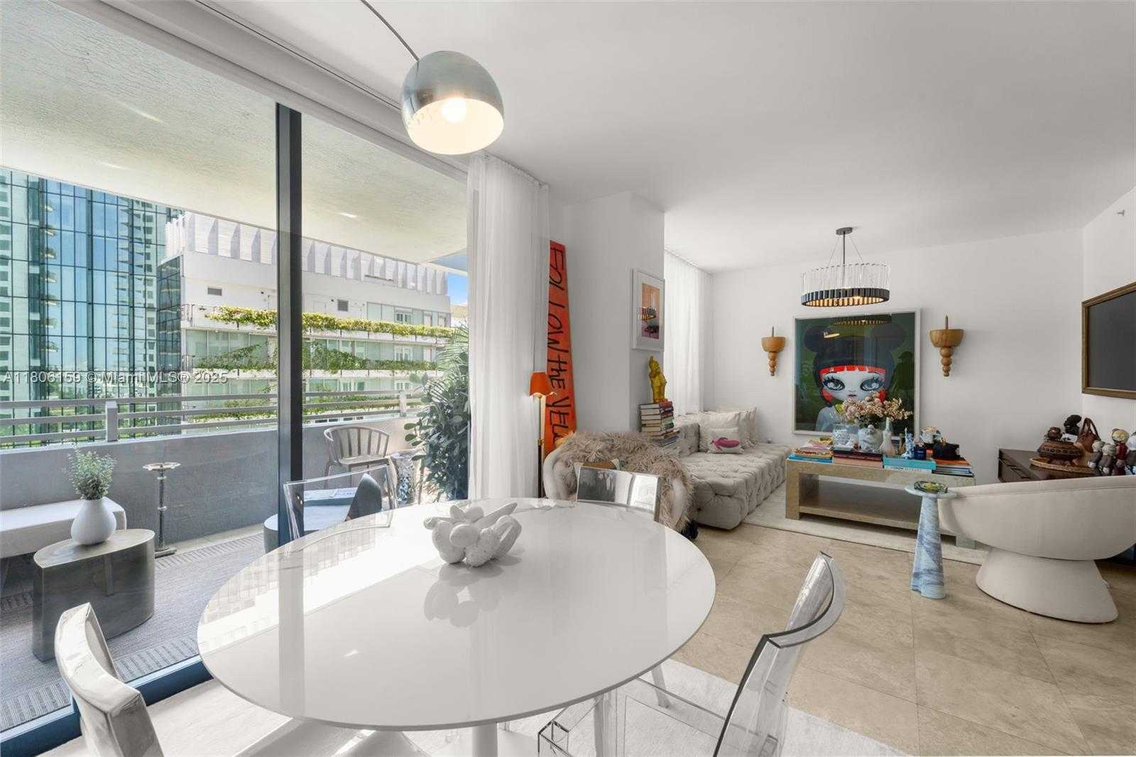Small Image of 1330 WEST AVE #810, Miami Beach Number 5