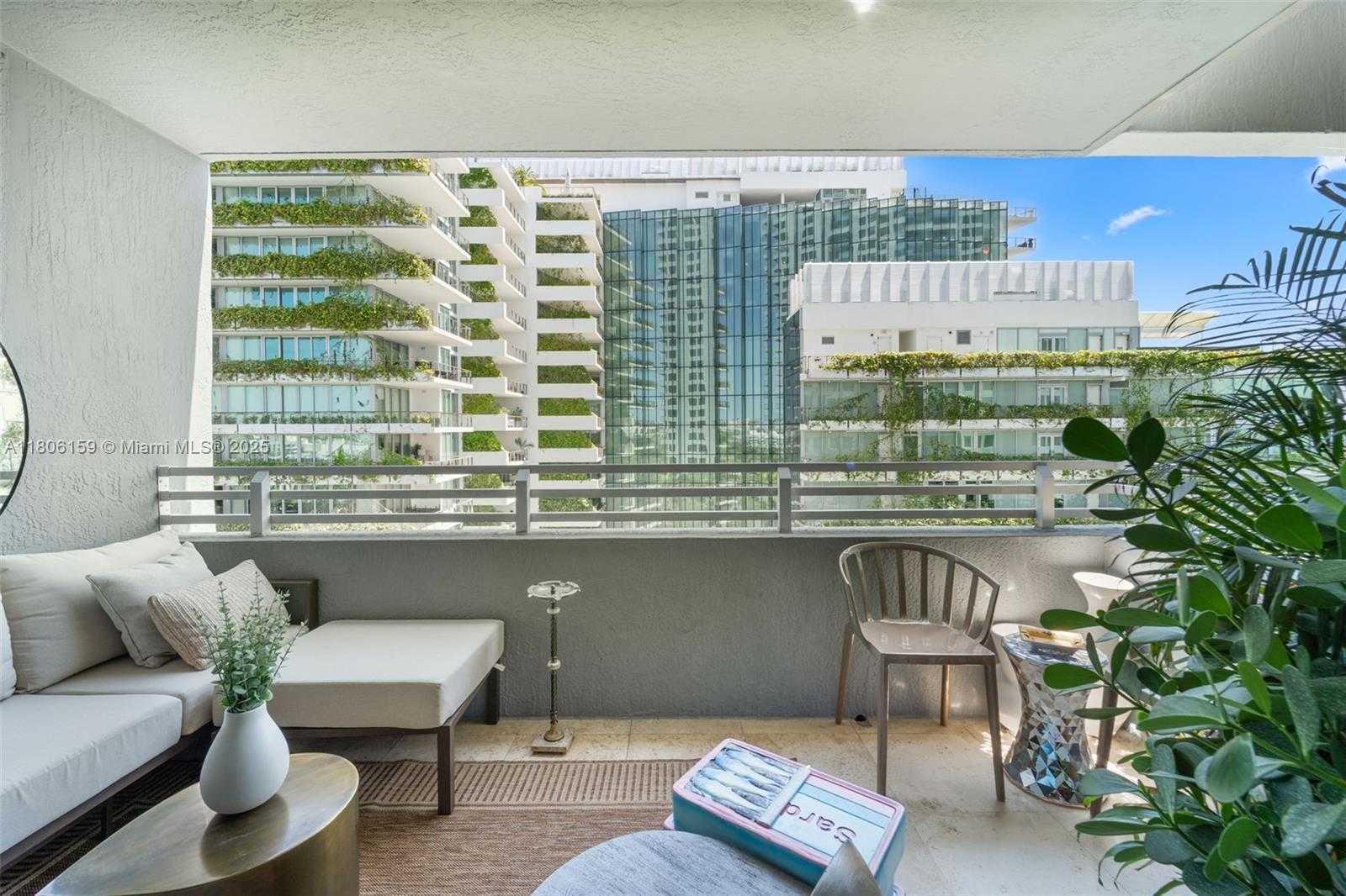 Small Image of 1330 WEST AVE #810, Miami Beach Number 6