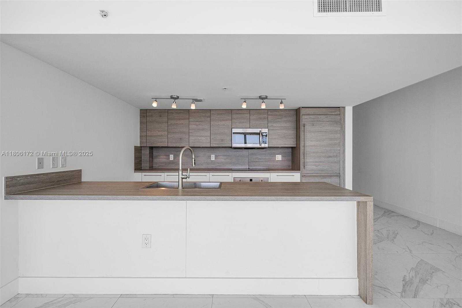 Small Image of 400 SUNNY ISLES BLVD #1005, Sunny Isles Beach Number 19