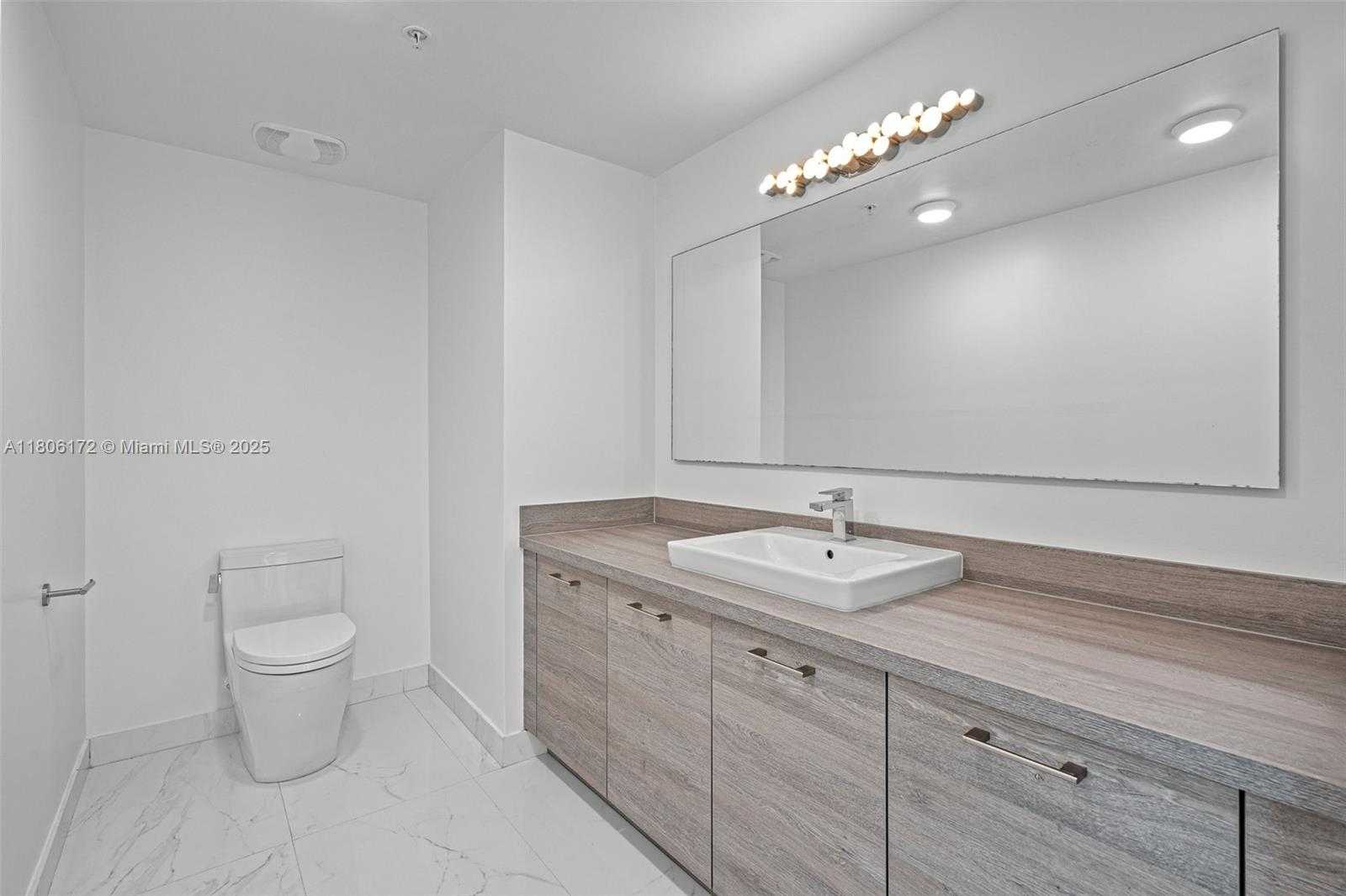 Small Image of 400 SUNNY ISLES BLVD #1005, Sunny Isles Beach Number 23