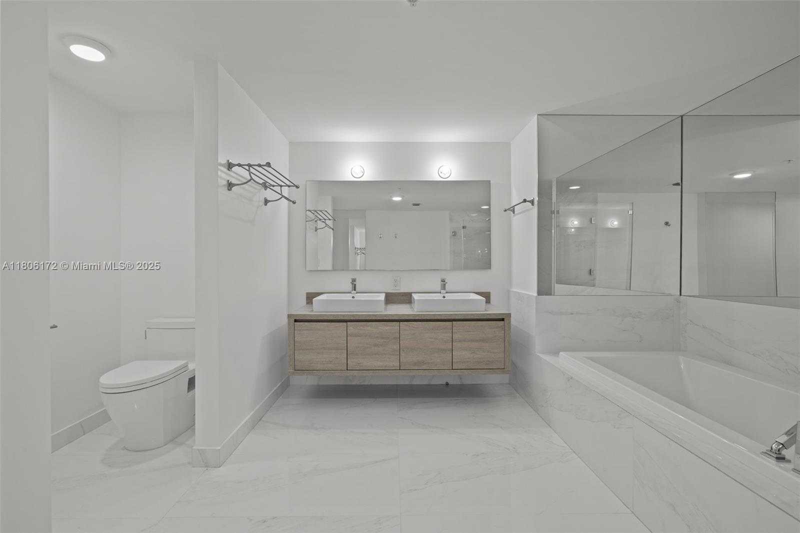 Small Image of 400 SUNNY ISLES BLVD #1005, Sunny Isles Beach Number 36