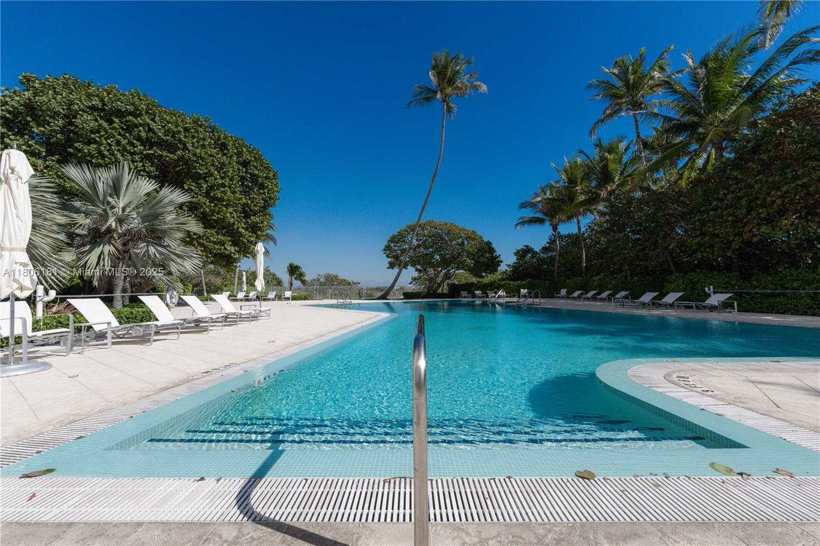 Small Image of 200 OCEAN LANE DR #305, Key Biscayne Number 31
