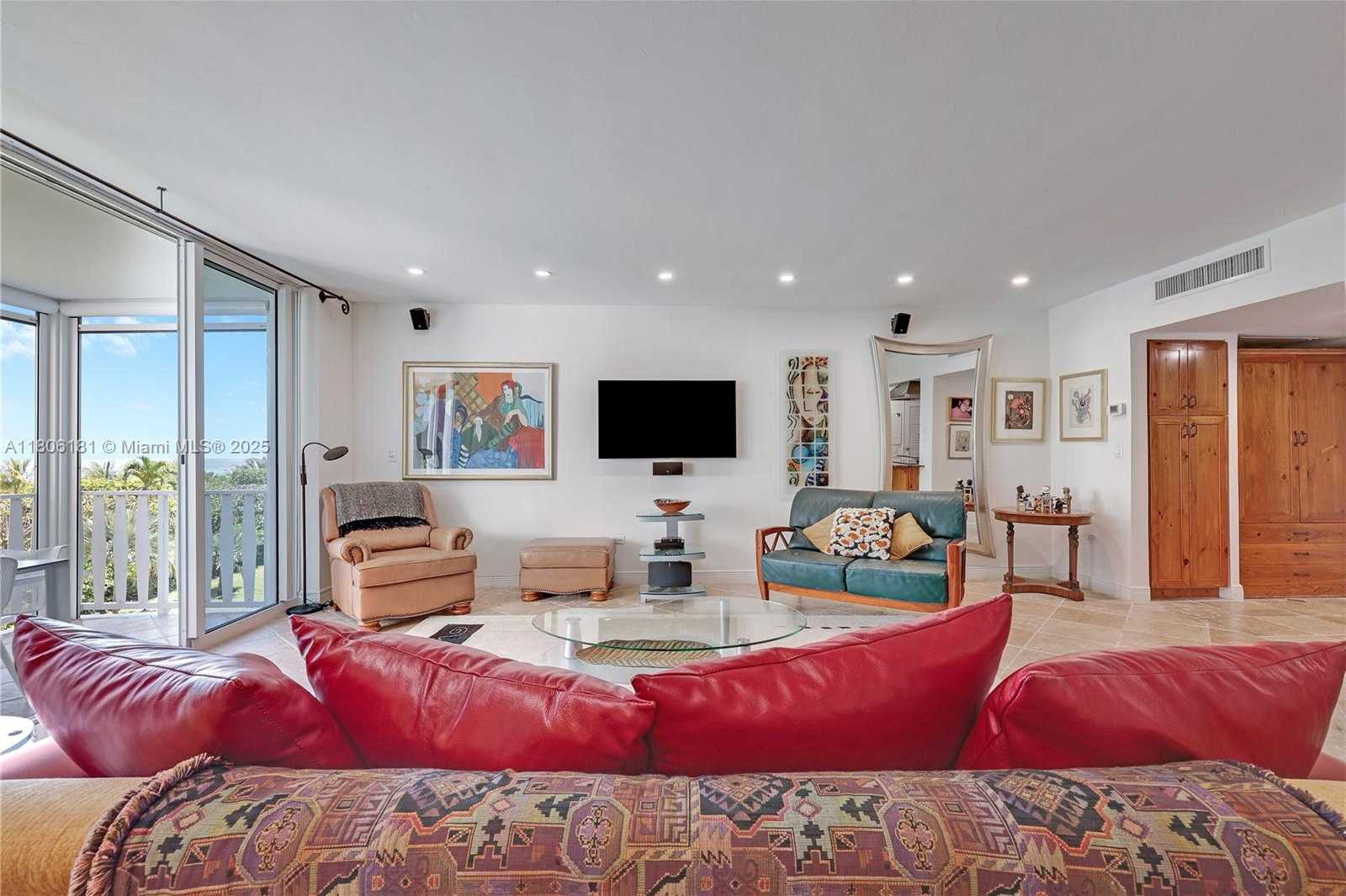 Small Image of 200 OCEAN LANE DR #305, Key Biscayne Number 4