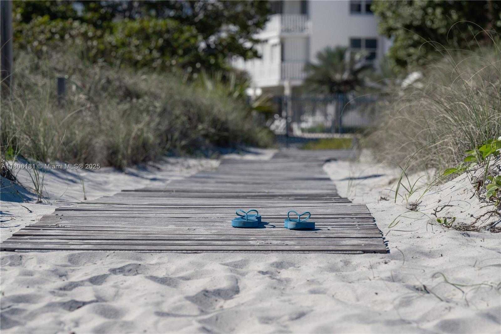 Small Image of 200 OCEAN LANE DR #305, Key Biscayne Number 47