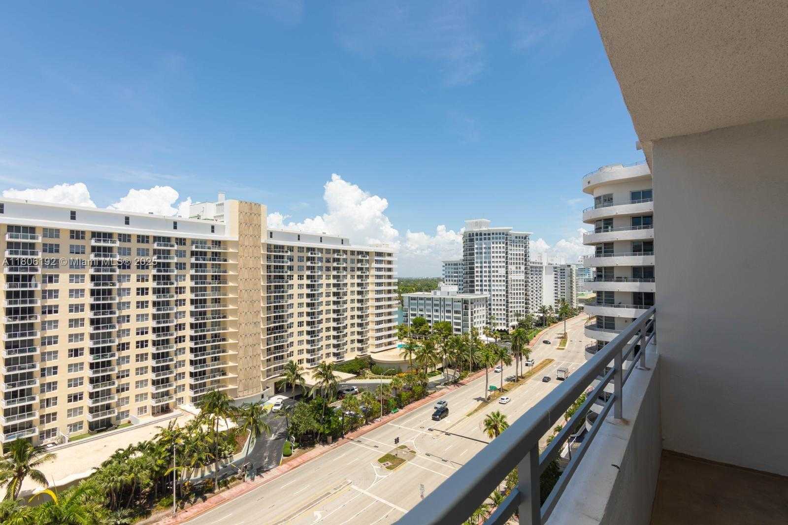 Small Image of 5555 COLLINS AVE #14U, Miami Beach Number 11