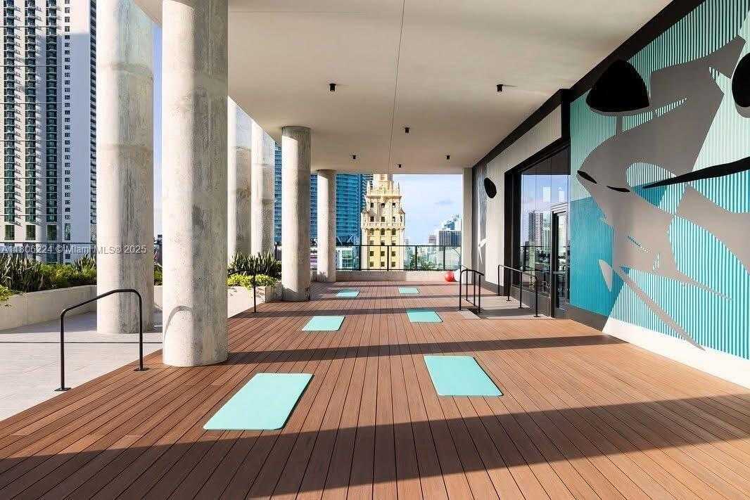 Small Image of 398 NORTH EAST 5TH ST #1619, Miami Number 12