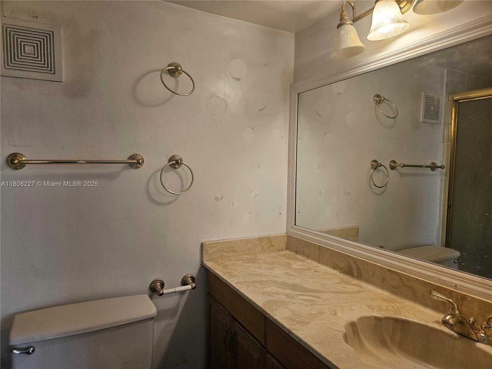 Small Image of 8620 NORTH SHERMAN CIR #202, Miramar Number 13