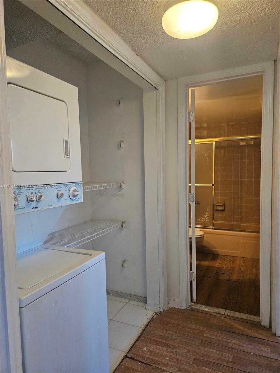 Small Image of 8620 NORTH SHERMAN CIR #202, Miramar Number 14