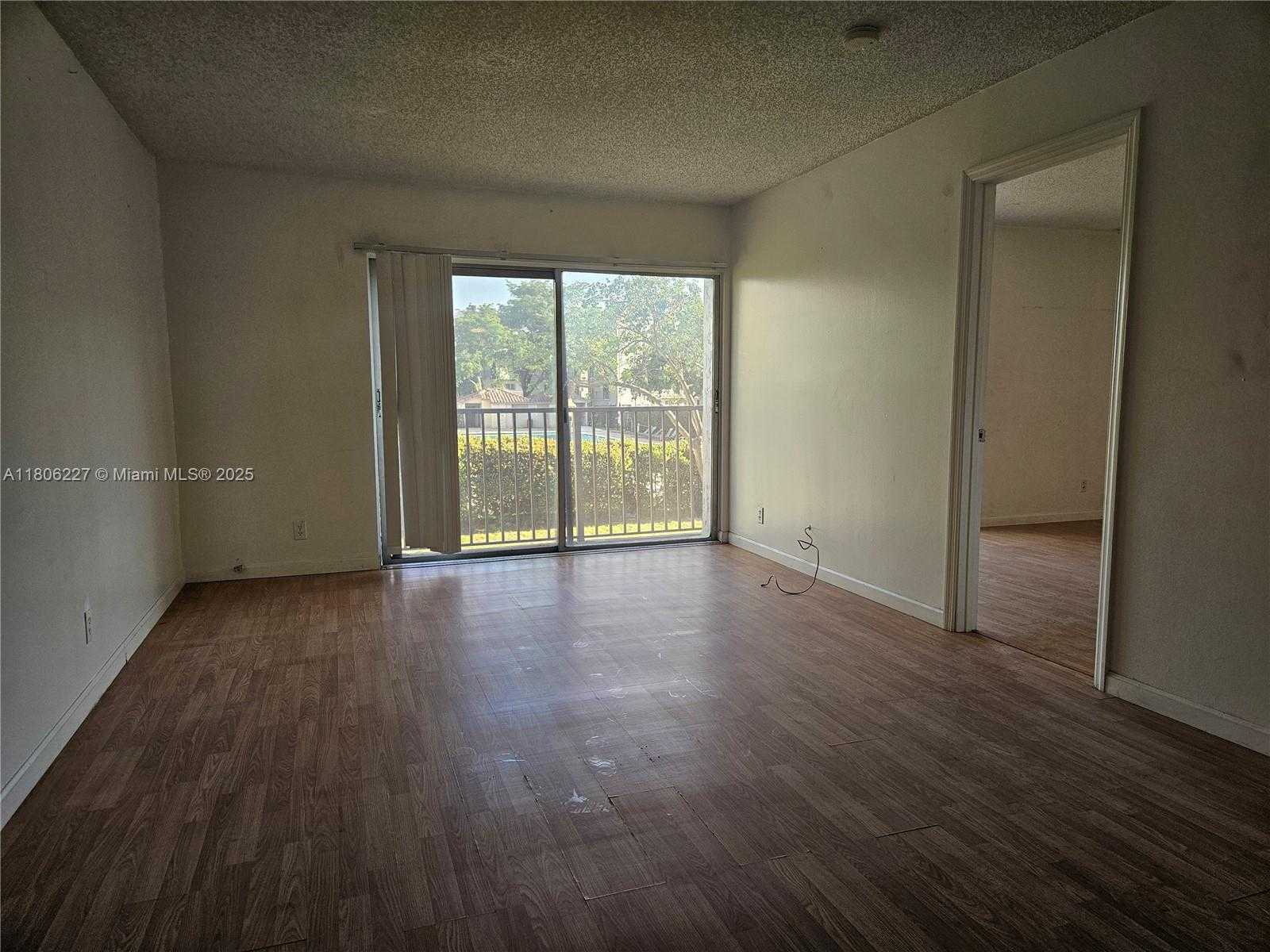 Small Image of 8620 NORTH SHERMAN CIR #202, Miramar Number 8